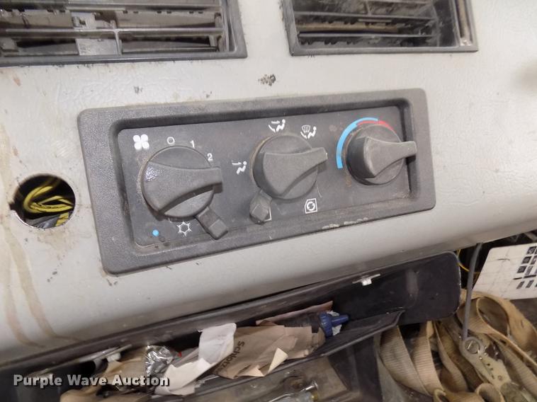 image for item DD2900 2004 Freightliner FL80 roll off container truck