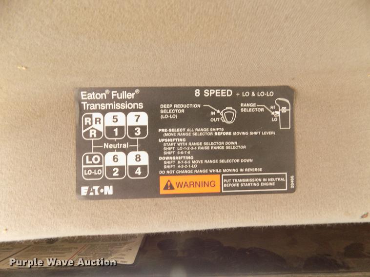 image for item DD2900 2004 Freightliner FL80 roll off container truck