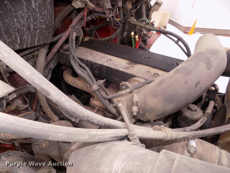 image for item DD2900 2004 Freightliner FL80 roll off container truck