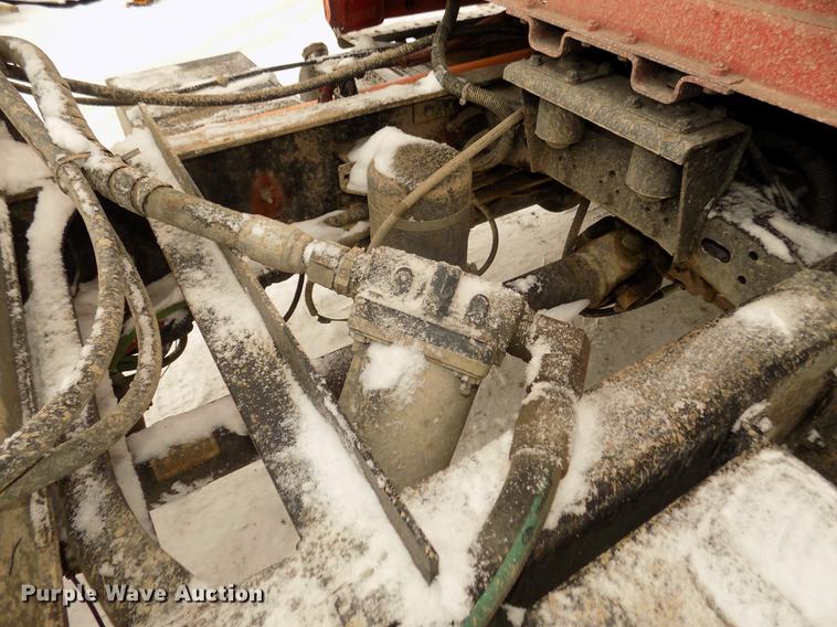 image for item DD2900 2004 Freightliner FL80 roll off container truck