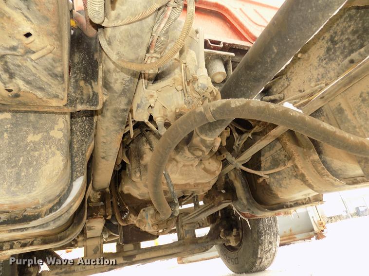 image for item DD2900 2004 Freightliner FL80 roll off container truck