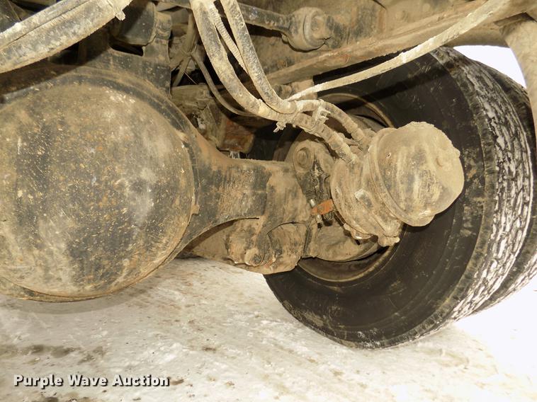 image for item DD2900 2004 Freightliner FL80 roll off container truck