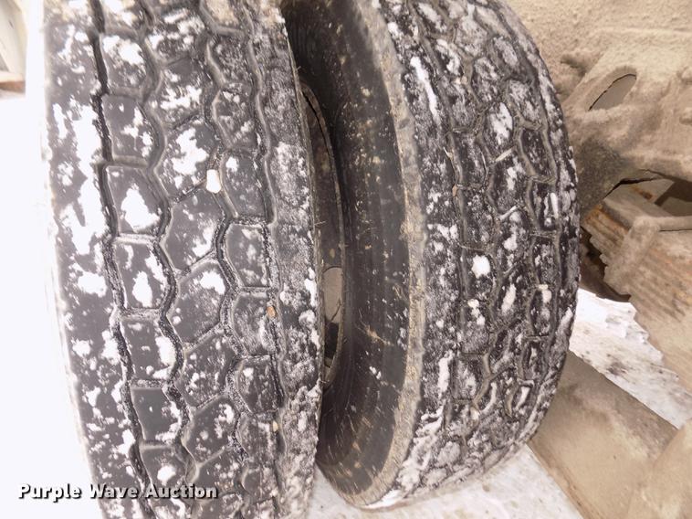 image for item DD2900 2004 Freightliner FL80 roll off container truck