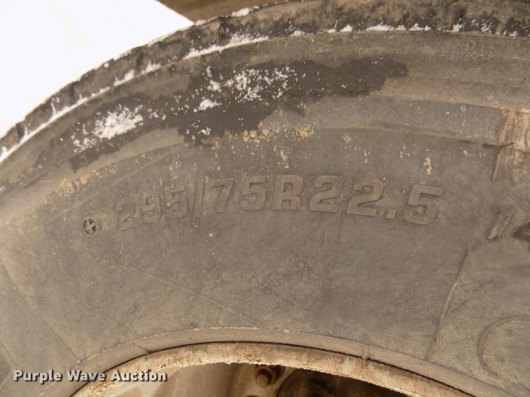 image for item DD2900 2004 Freightliner FL80 roll off container truck