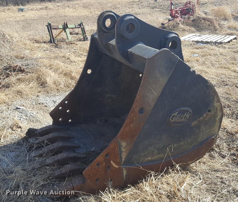 image for item DD5439 Geith 48"W excavator bucket