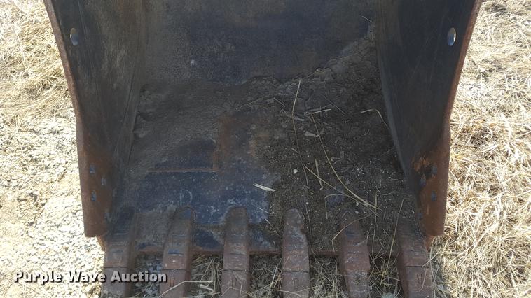 image for item DD5439 Geith 48"W excavator bucket