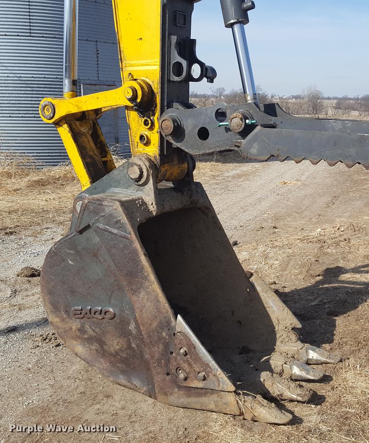 image for item DD5441 2007 Komatsu PC200LC-8 excavator