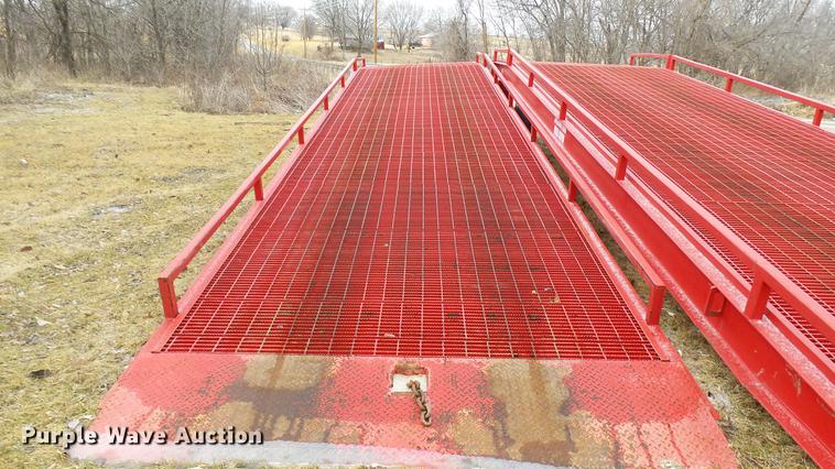 image for item DD9025 Dura-Ramp DR-M36B loading dock