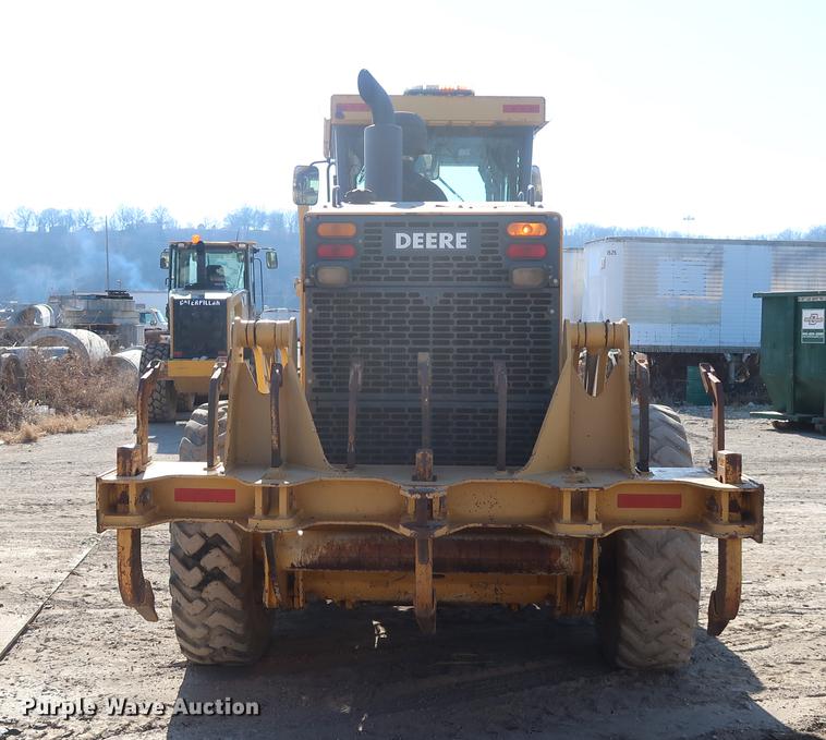 image for item DF3515 2004 John Deere 772CH motor grader