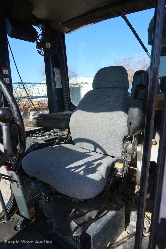 image for item DF3515 2004 John Deere 772CH motor grader