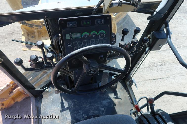 image for item DF3515 2004 John Deere 772CH motor grader