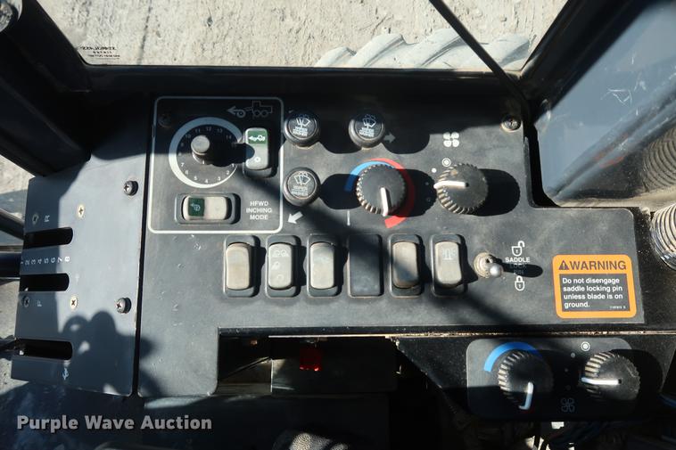 image for item DF3515 2004 John Deere 772CH motor grader