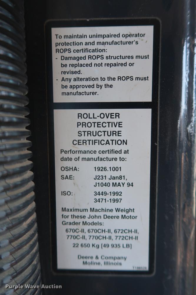 image for item DF3515 2004 John Deere 772CH motor grader