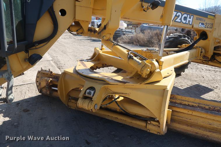 image for item DF3515 2004 John Deere 772CH motor grader
