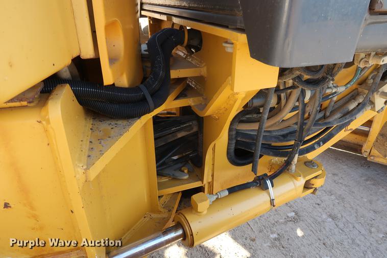 image for item DF3515 2004 John Deere 772CH motor grader