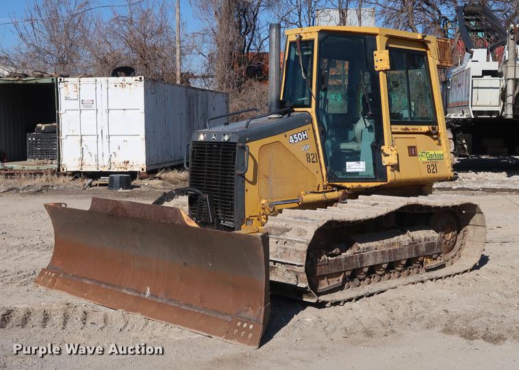 image for item DF3516 2003 John Deere 450H dozer