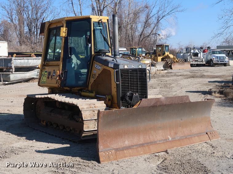 image for item DF3516 2003 John Deere 450H dozer