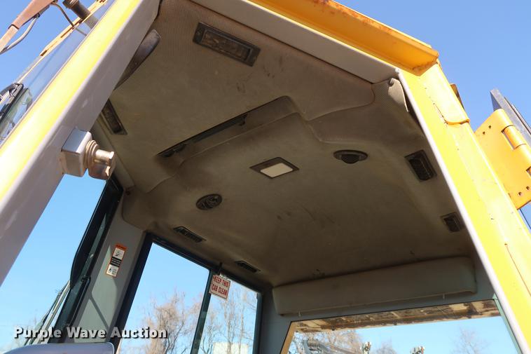 image for item DF3516 2003 John Deere 450H dozer