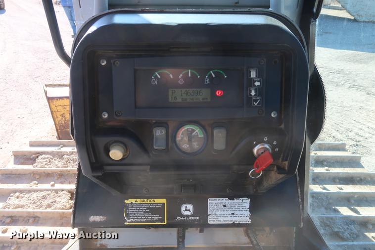 image for item DF3516 2003 John Deere 450H dozer