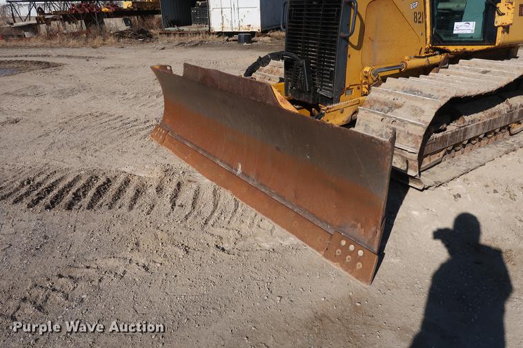 image for item DF3516 2003 John Deere 450H dozer