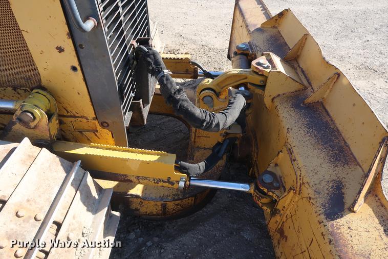 image for item DF3516 2003 John Deere 450H dozer