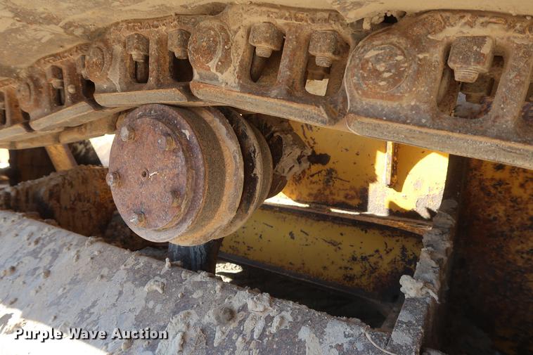 image for item DF3516 2003 John Deere 450H dozer