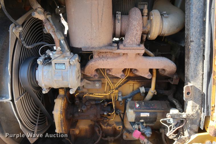 image for item DF3516 2003 John Deere 450H dozer