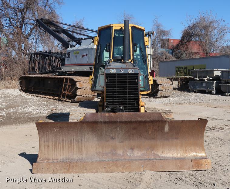 image for item DF3518 2004 John Deere 650H dozer