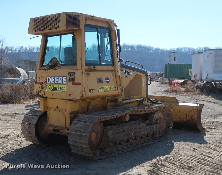 image for item DF3518 2004 John Deere 650H dozer