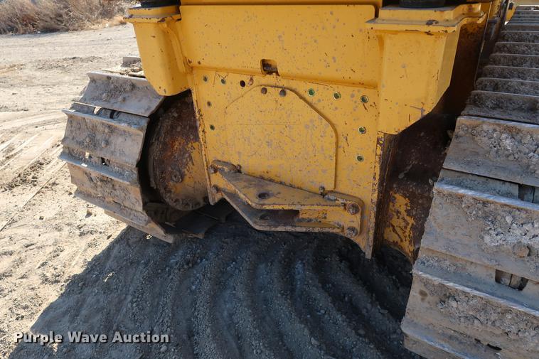 image for item DF3518 2004 John Deere 650H dozer