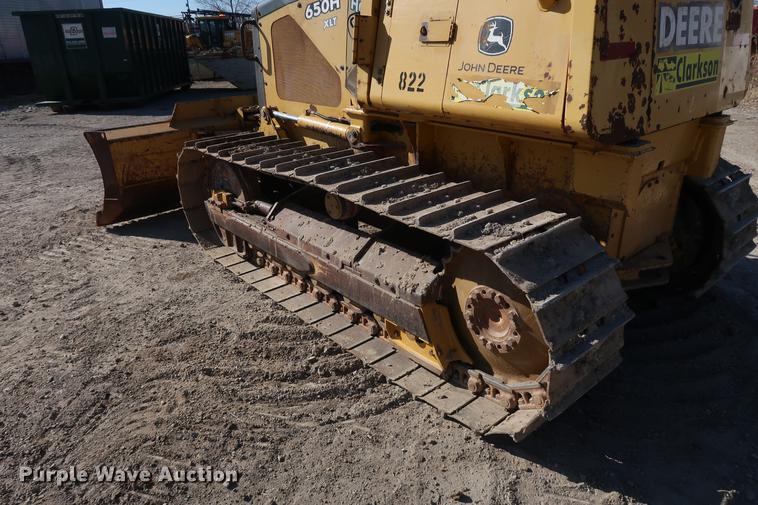 image for item DF3518 2004 John Deere 650H dozer