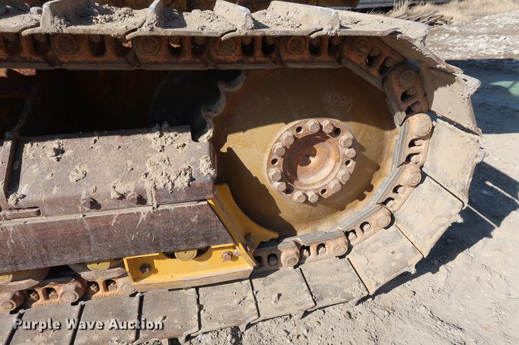 image for item DF3518 2004 John Deere 650H dozer