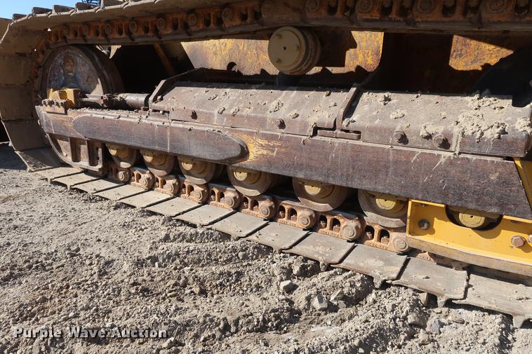 image for item DF3518 2004 John Deere 650H dozer