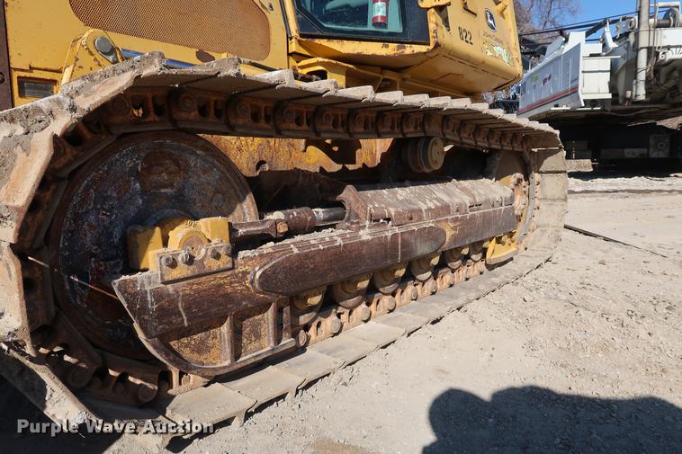 image for item DF3518 2004 John Deere 650H dozer