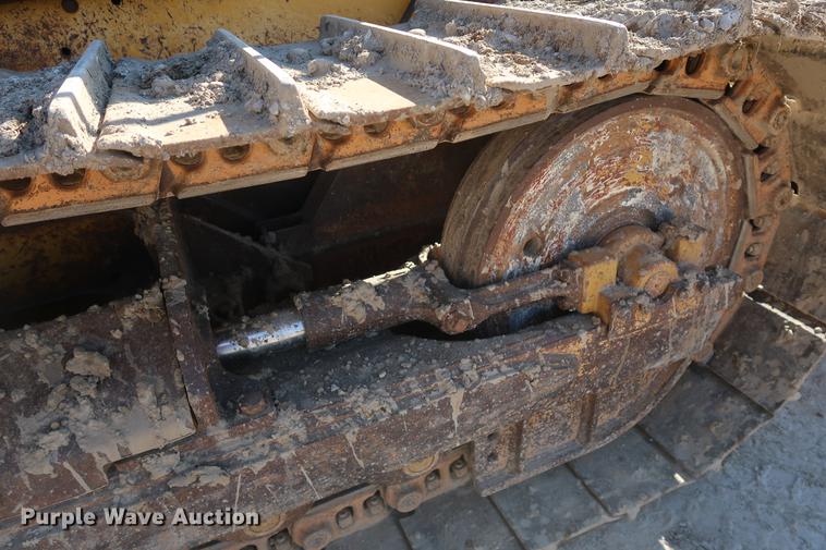 image for item DF3518 2004 John Deere 650H dozer