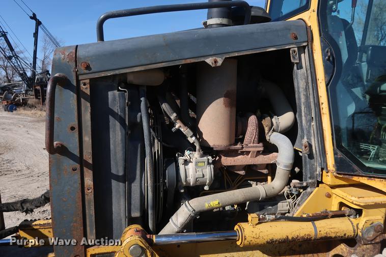 image for item DF3518 2004 John Deere 650H dozer