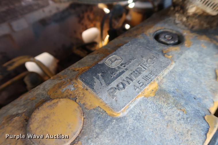 image for item DF3518 2004 John Deere 650H dozer