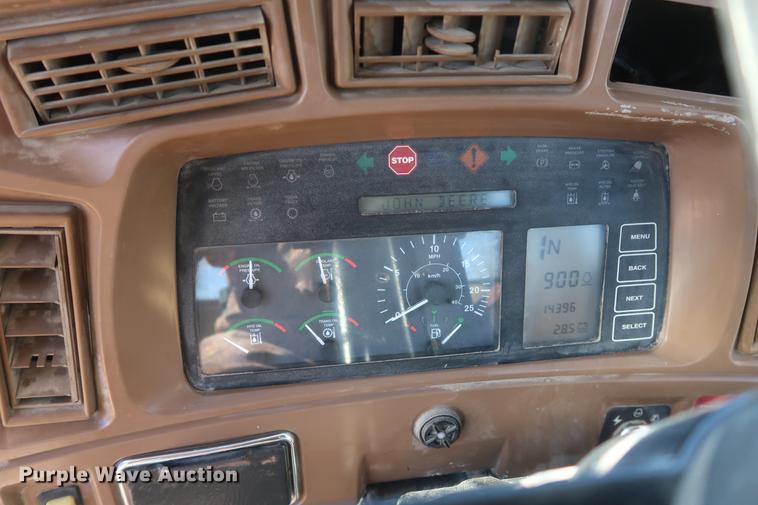 image for item DF3519 2000 John Deere 444H wheel loader