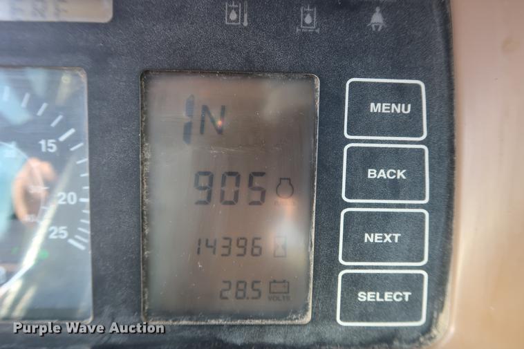 image for item DF3519 2000 John Deere 444H wheel loader