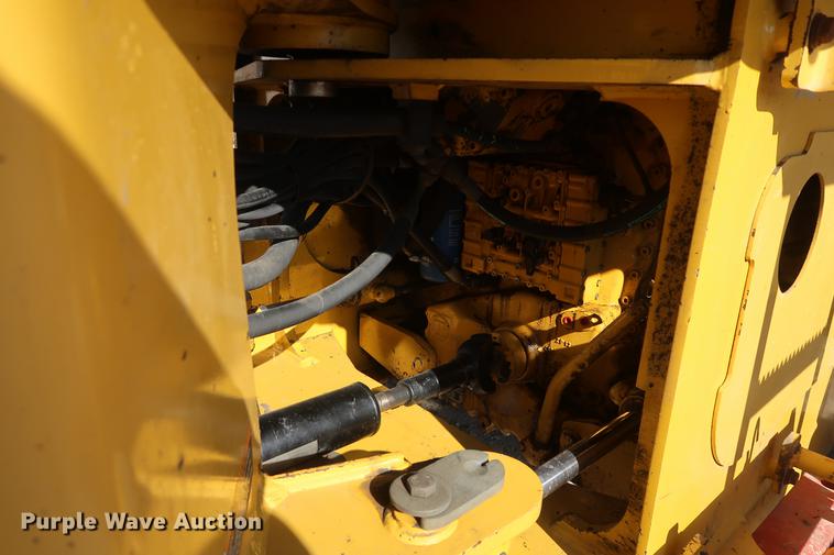 image for item DF3519 2000 John Deere 444H wheel loader