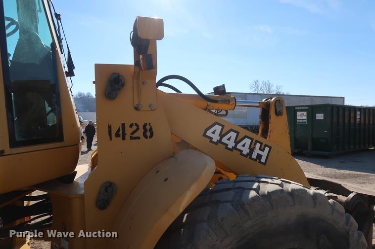 image for item DF3519 2000 John Deere 444H wheel loader