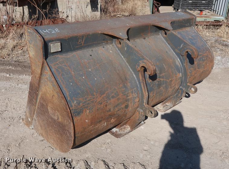 image for item DF3519 2000 John Deere 444H wheel loader