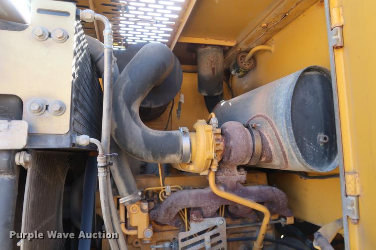 image for item DF3519 2000 John Deere 444H wheel loader