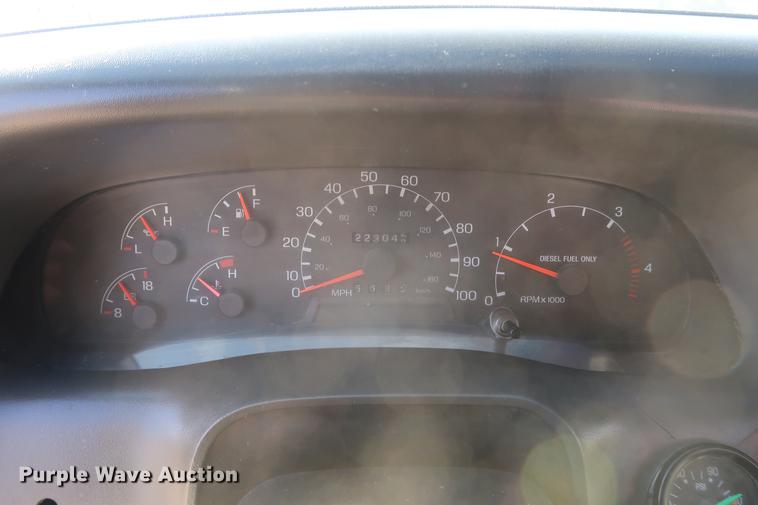 image for item DF3520 2007 Ford F750 Super Duty XLT service truck with crane