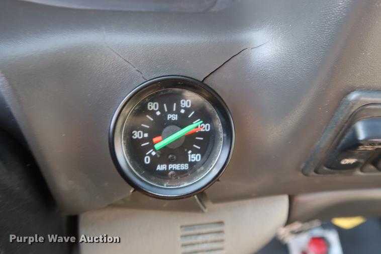 image for item DF3520 2007 Ford F750 Super Duty XLT service truck with crane