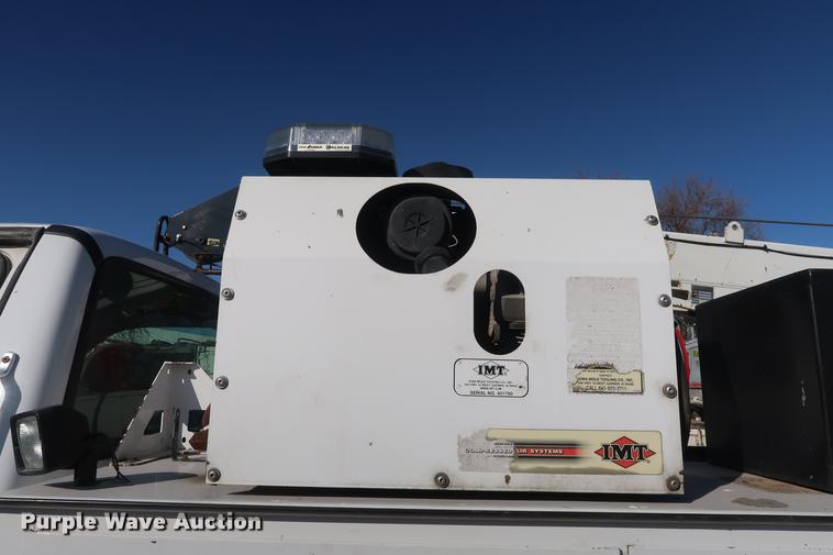 image for item DF3520 2007 Ford F750 Super Duty XLT service truck with crane