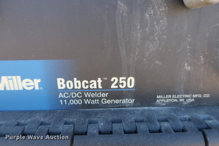 image for item DF3520 2007 Ford F750 Super Duty XLT service truck with crane