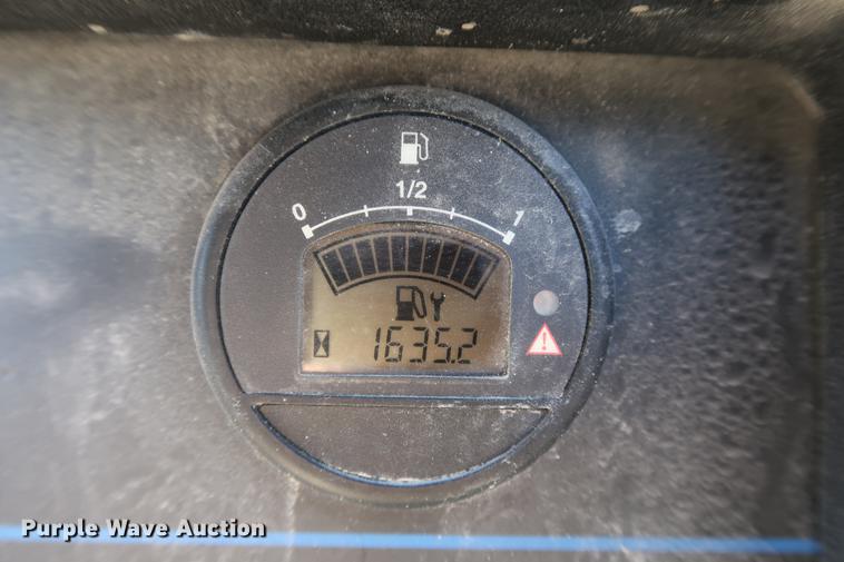 image for item DF3520 2007 Ford F750 Super Duty XLT service truck with crane