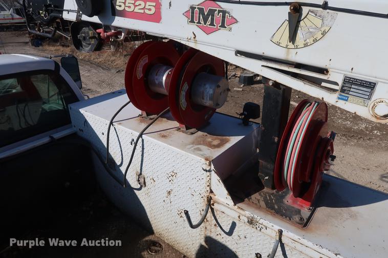 image for item DF3520 2007 Ford F750 Super Duty XLT service truck with crane