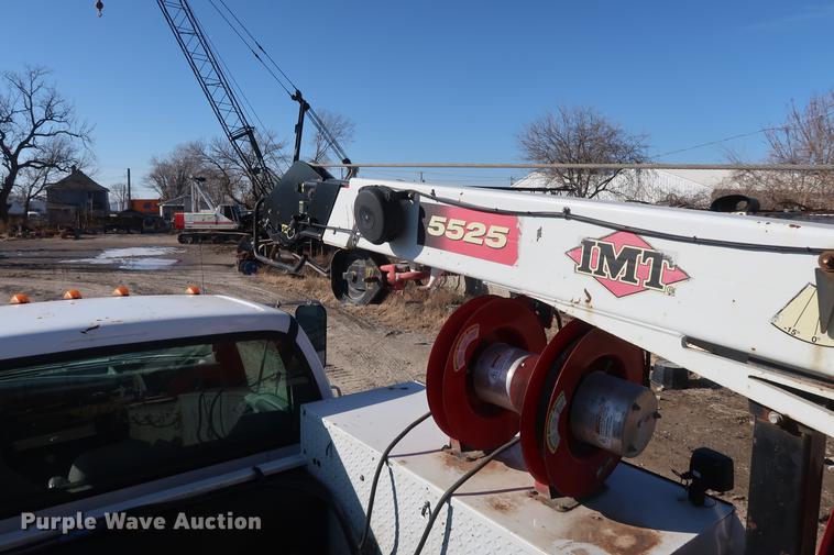 image for item DF3520 2007 Ford F750 Super Duty XLT service truck with crane